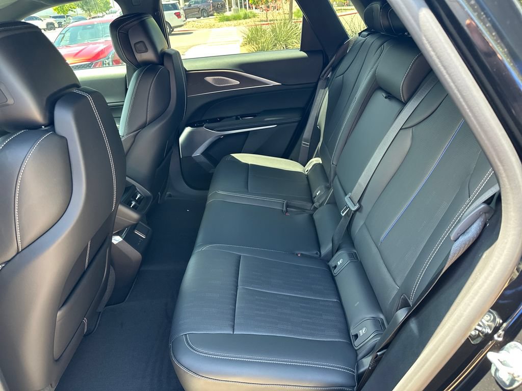 New 2026 Cadillac Lyriq Premium Sport AWD/4WD image 31