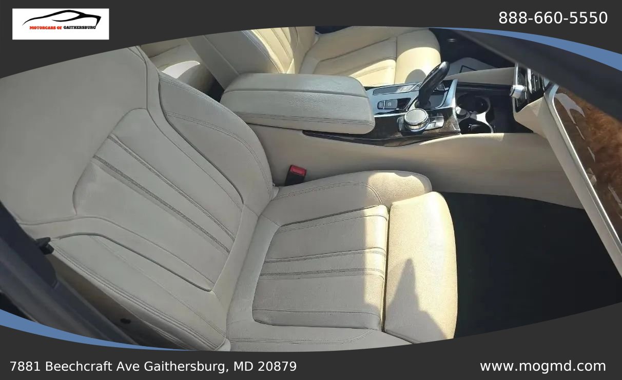 Used 2019 BMW 530i xDrive w/ Premium Package AWD/4WD image 3