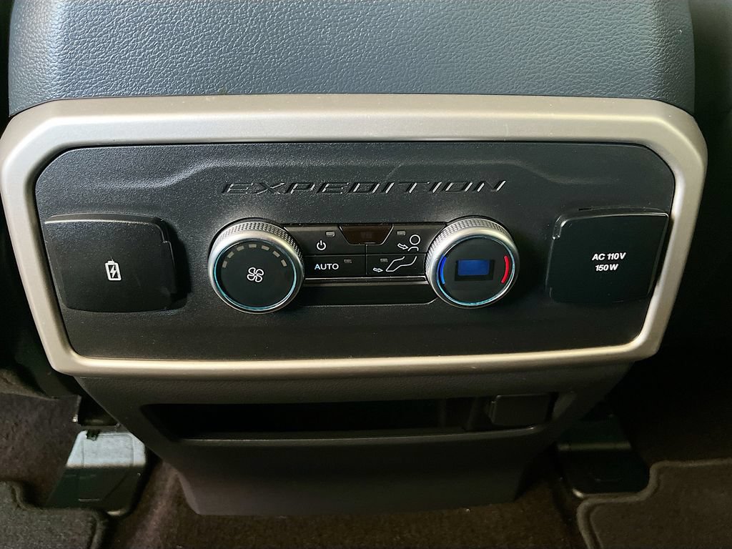 Used 2023 Ford Expedition XLT RWD image 26