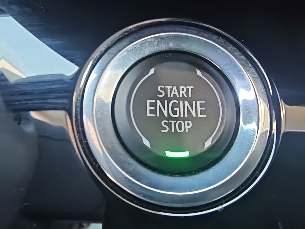 Certified 2025 Buick Envision Preferred image 18