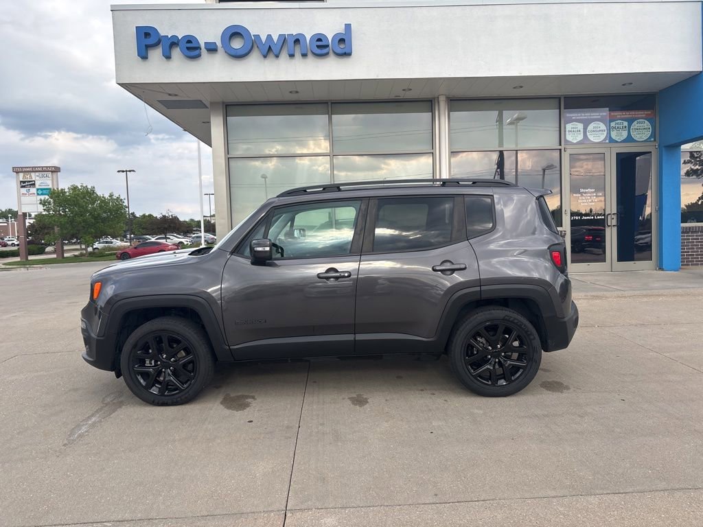 Used 2018 Jeep Renegade Altitude AWD/4WD image 8