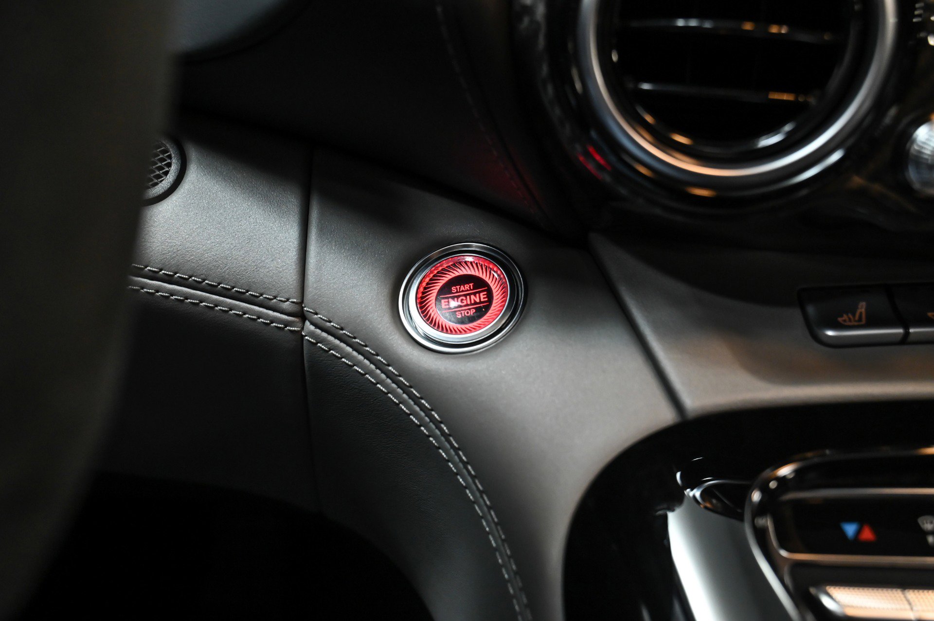 Used 2020 Mercedes-Benz AMG GT R image 43