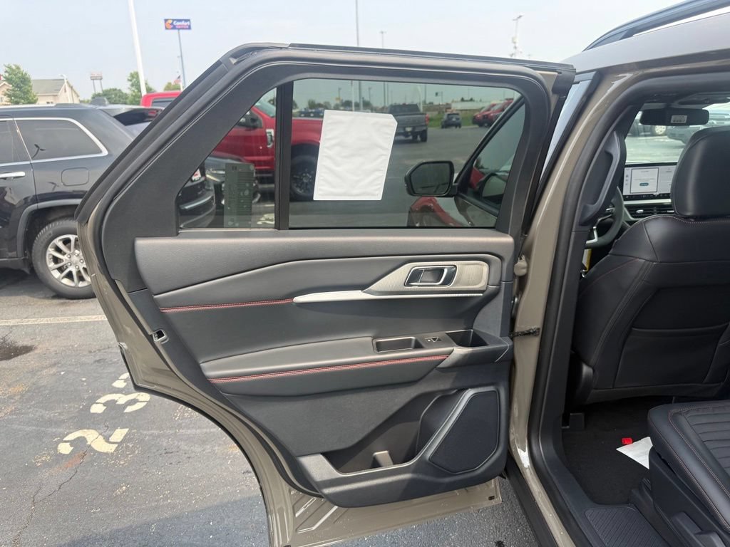 New 2026 Ford Explorer ST-Line AWD/4WD image 31