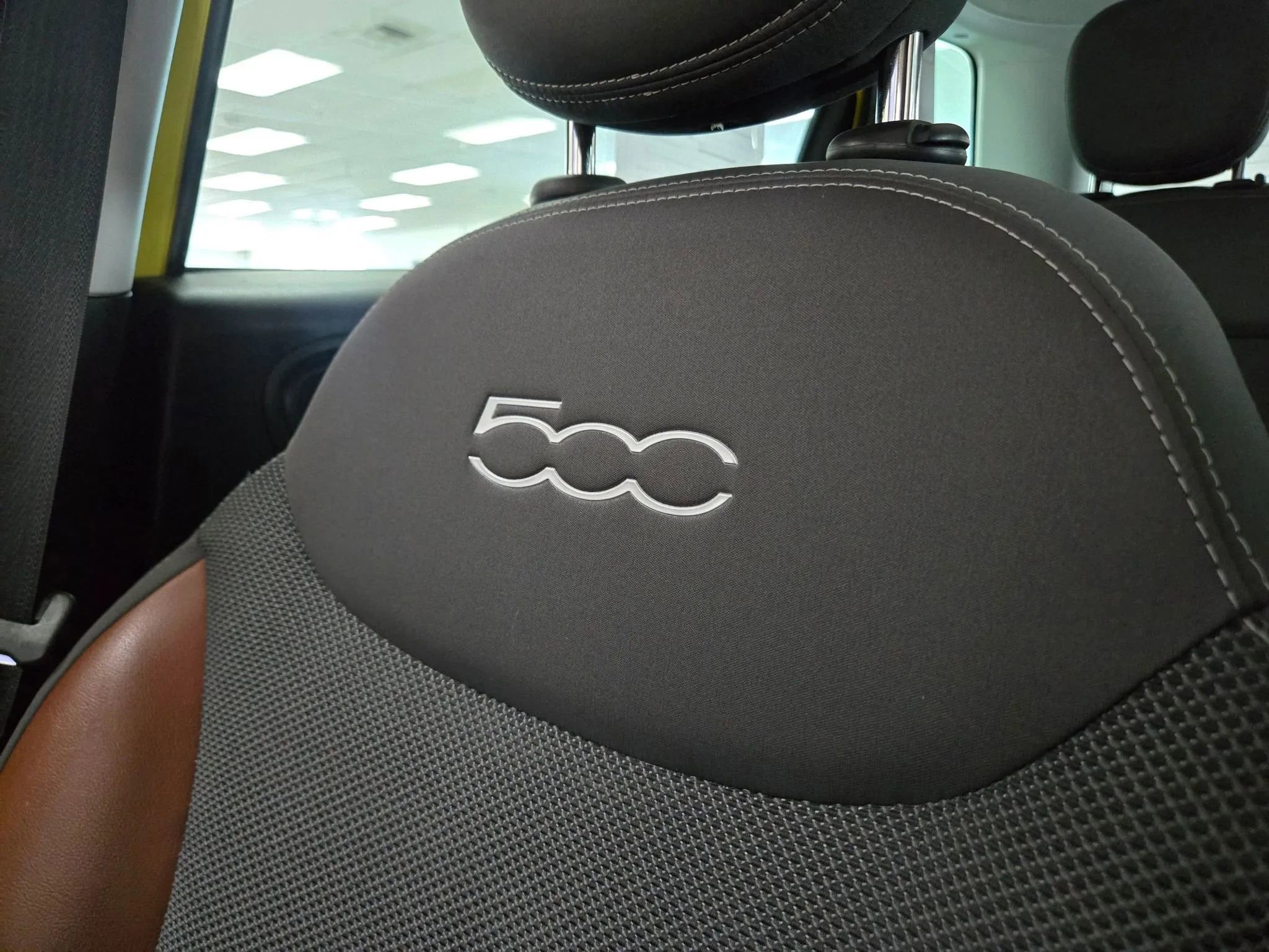 Used 2014 FIAT 500L Trekking w/ Popular Equipment Group image 40