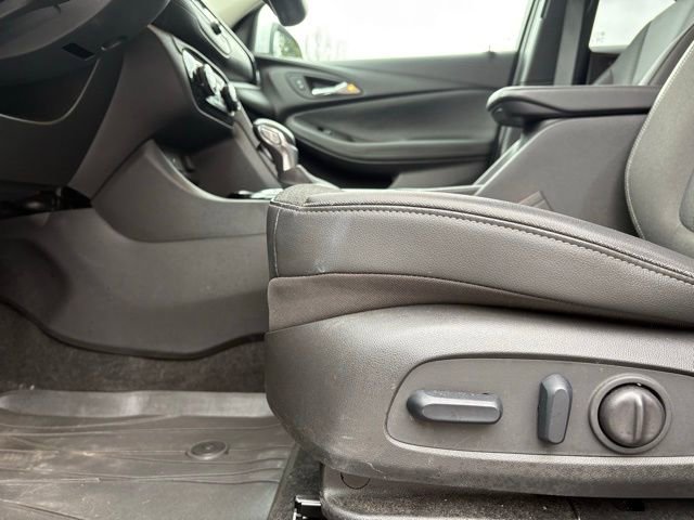 Used 2023 Buick Encore GX Select w/ Safety Package II AWD/4WD image 29