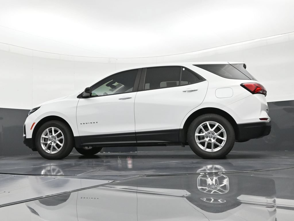 Used 2022 Chevrolet Equinox LS FWD image 21
