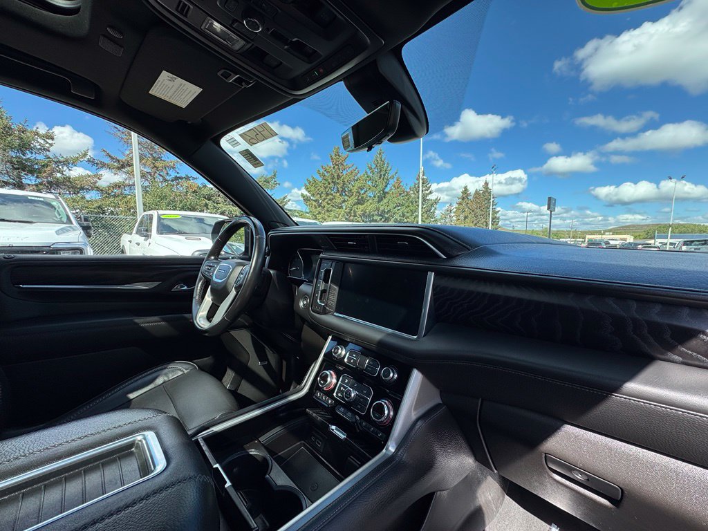 Used 2021 GMC Yukon Denali w/ Denali Ultimate Package AWD/4WD image 41