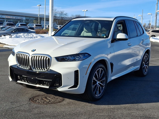 New 2026 BMW X5 xDrive40i w/ M Sport Package image 2