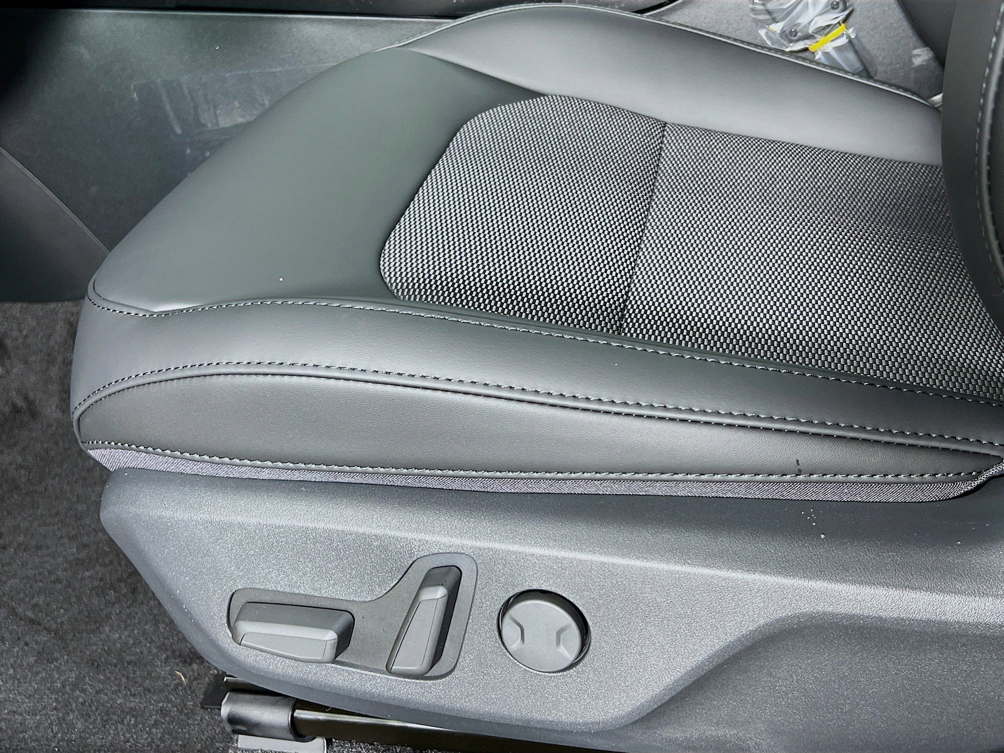 New 2025 Kia Niro EX image 4