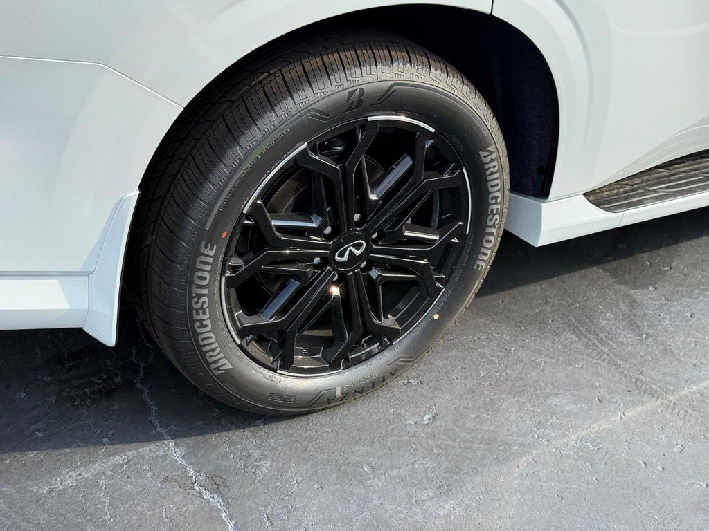 New 2027 INFINITI QX80 Sensory AWD/4WD image 4
