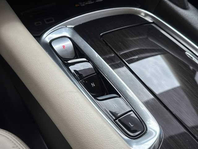 Used 2023 Buick Enclave Essence FWD image 16