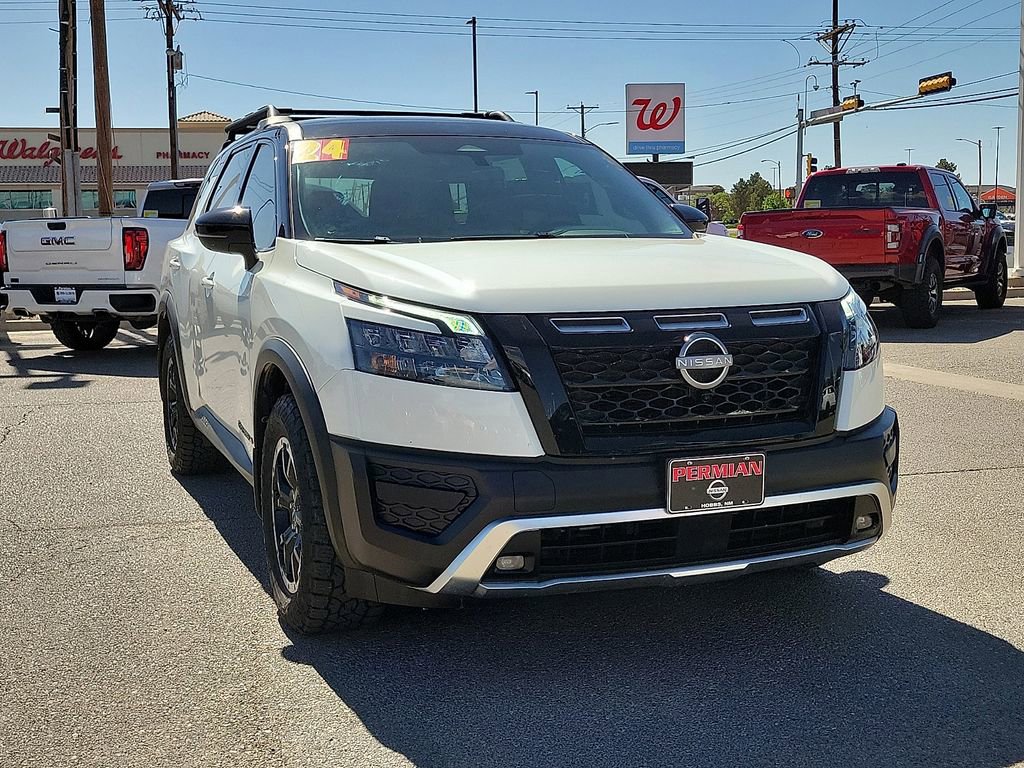 Used 2024 Nissan Pathfinder Rock Creek AWD/4WD image 2