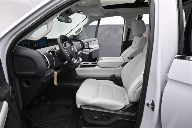 Used 2026 Ford Expedition Max Platinum w/ Driver's Package AWD/4WD image 17