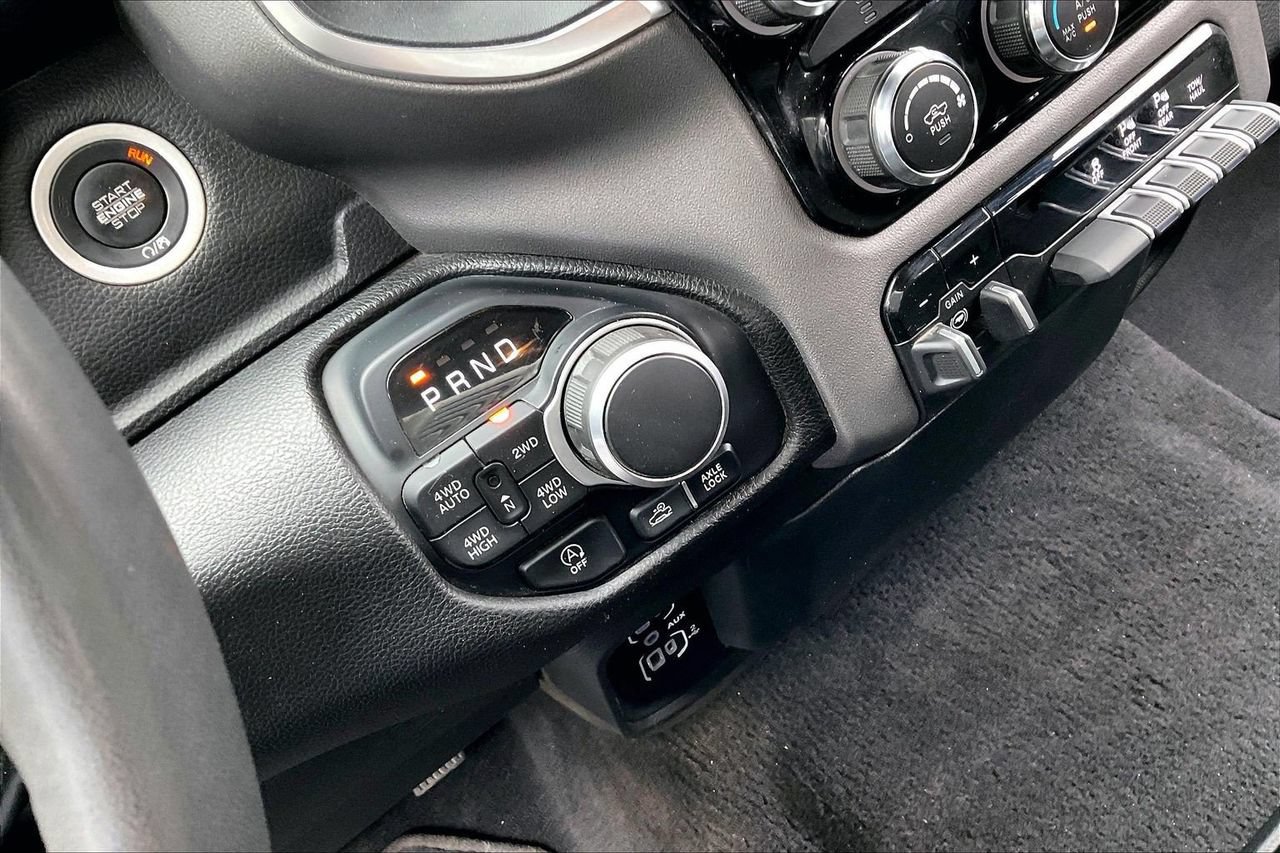 Used 2025 RAM 1500 Big Horn AWD/4WD image 32