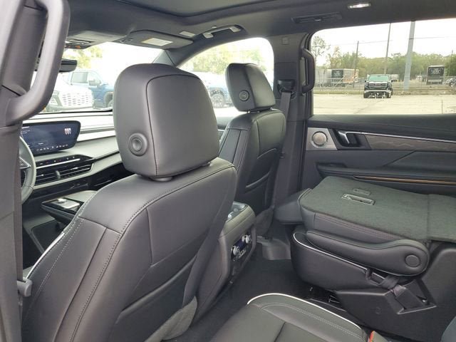 New 2026 Buick Enclave Avenir w/ Super Cruise Package FWD image 10