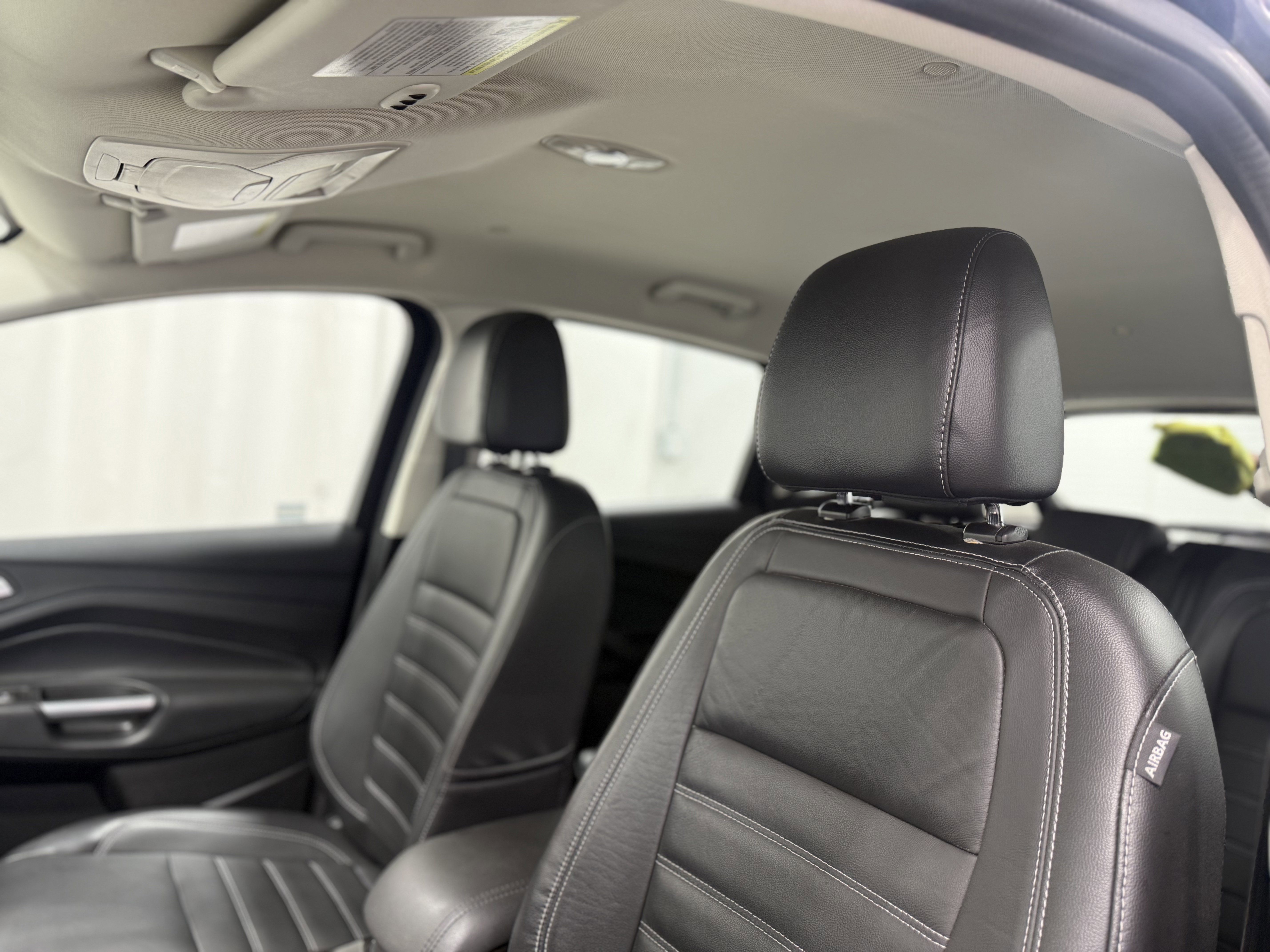 Used 2017 Ford C-MAX Energi Titanium image 15