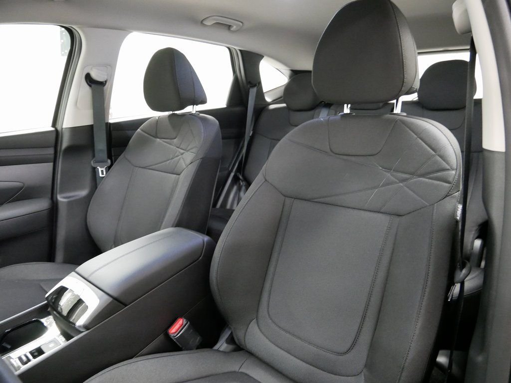Certified 2025 Hyundai Tucson SE AWD/4WD image 14