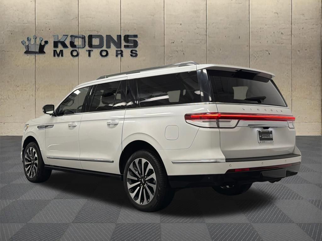 Used 2023 Lincoln Navigator L Reserve AWD/4WD image 6