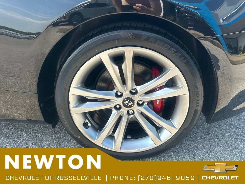 Used 2012 Hyundai Genesis 3.8 RWD image 34