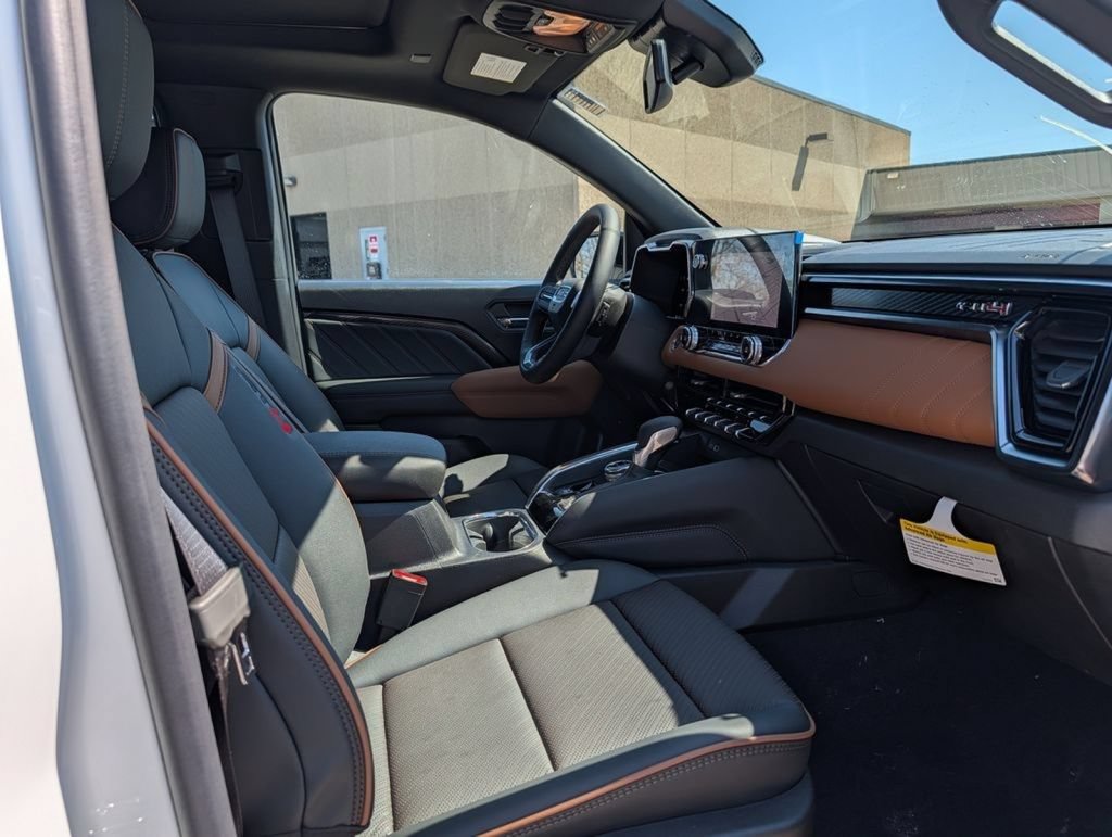 New 2026 GMC Canyon AT4 w/ Technology Plus Package AWD/4WD image 22