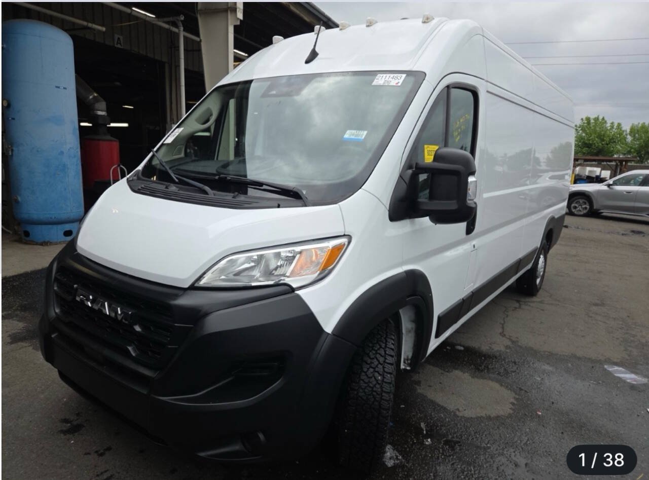 Used 2023 RAM ProMaster 3500 FWD image 2