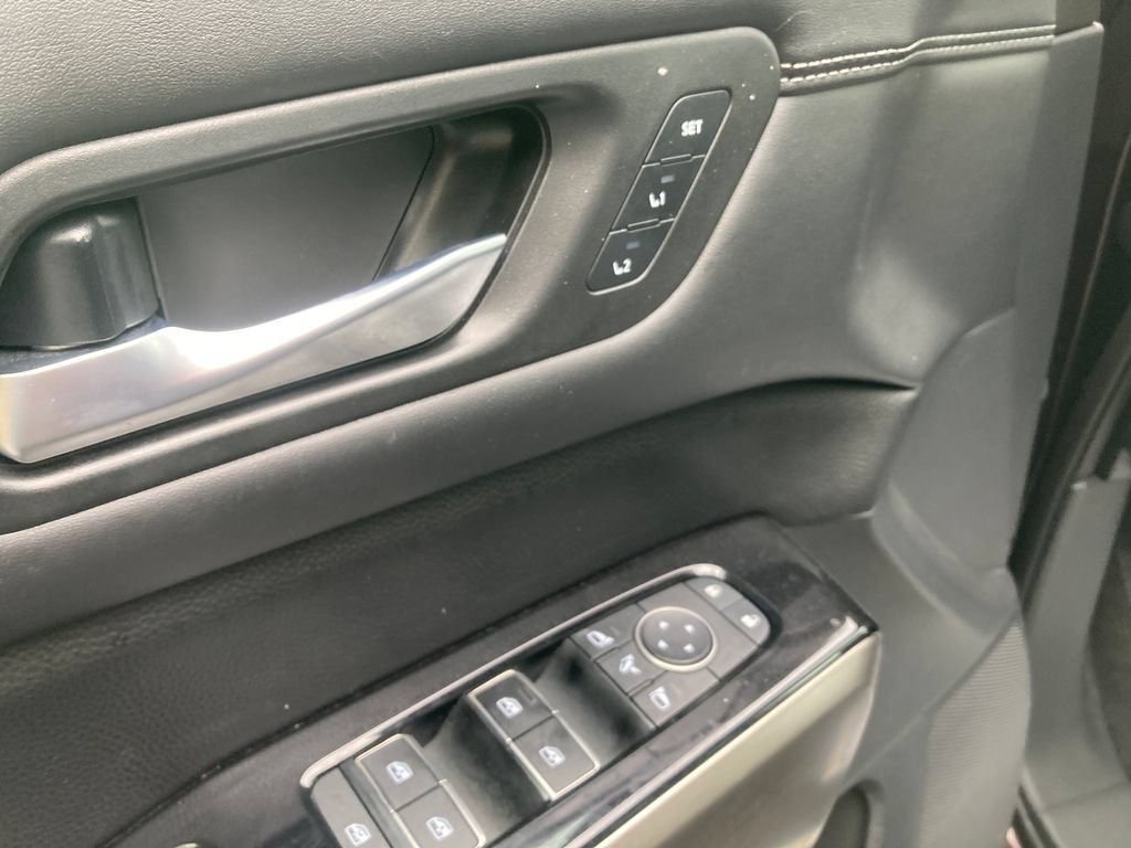 Used 2022 Nissan Pathfinder Platinum w/ Cargo Package AWD/4WD image 14