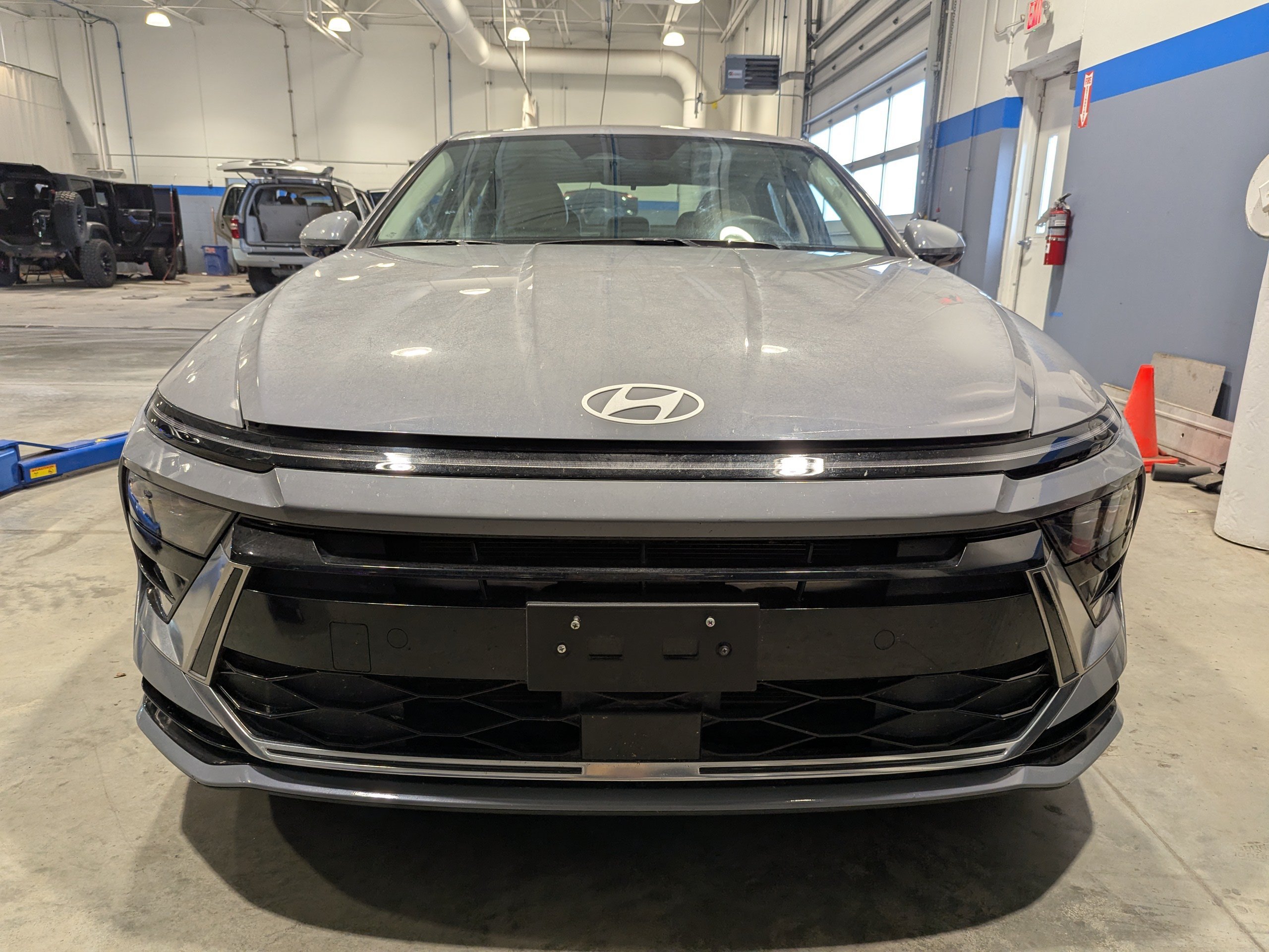 Used 2024 Hyundai Sonata SEL FWD image 2