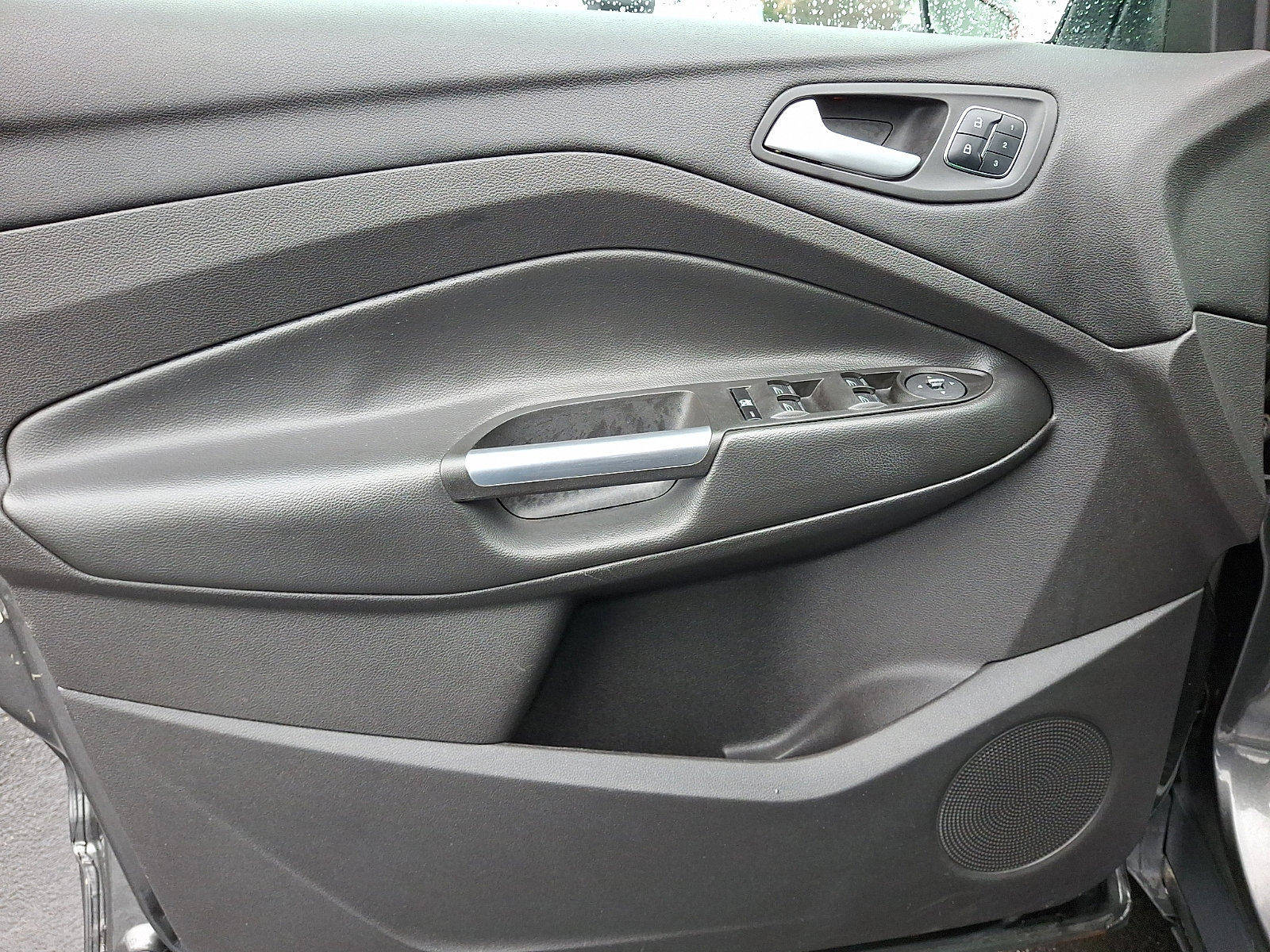 Used 2015 Ford Escape Titanium w/ Equipment Group 301A image 14