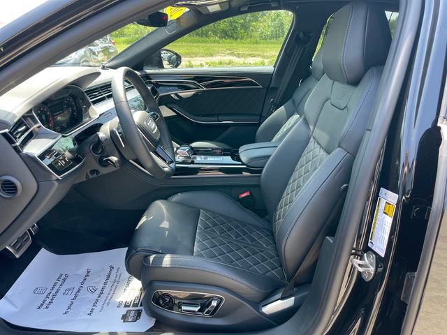 Used 2023 Audi S8 AWD/4WD image 19