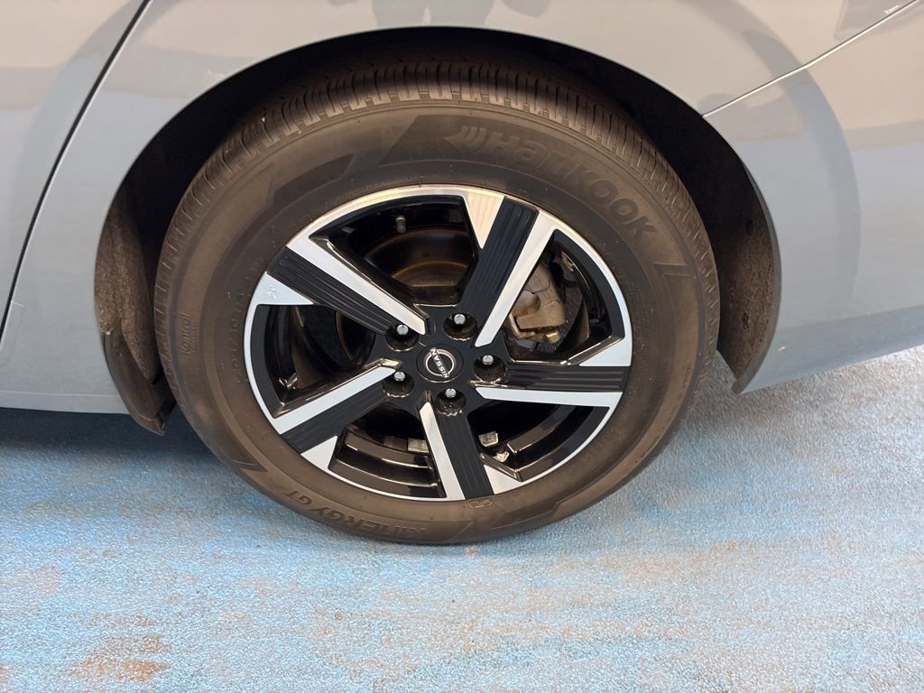 Used 2025 Nissan Sentra SV w/ All-Weather Package FWD image 16