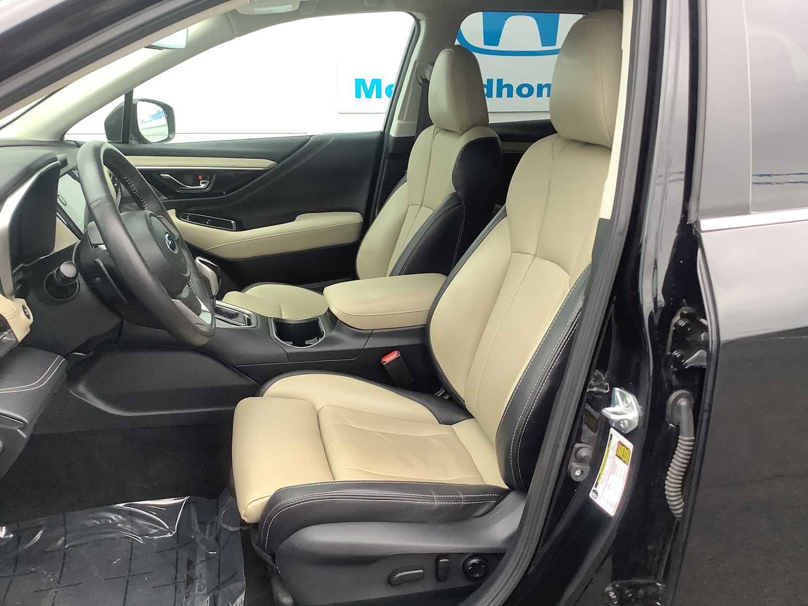 Used 2025 Subaru Outback Limited image 11