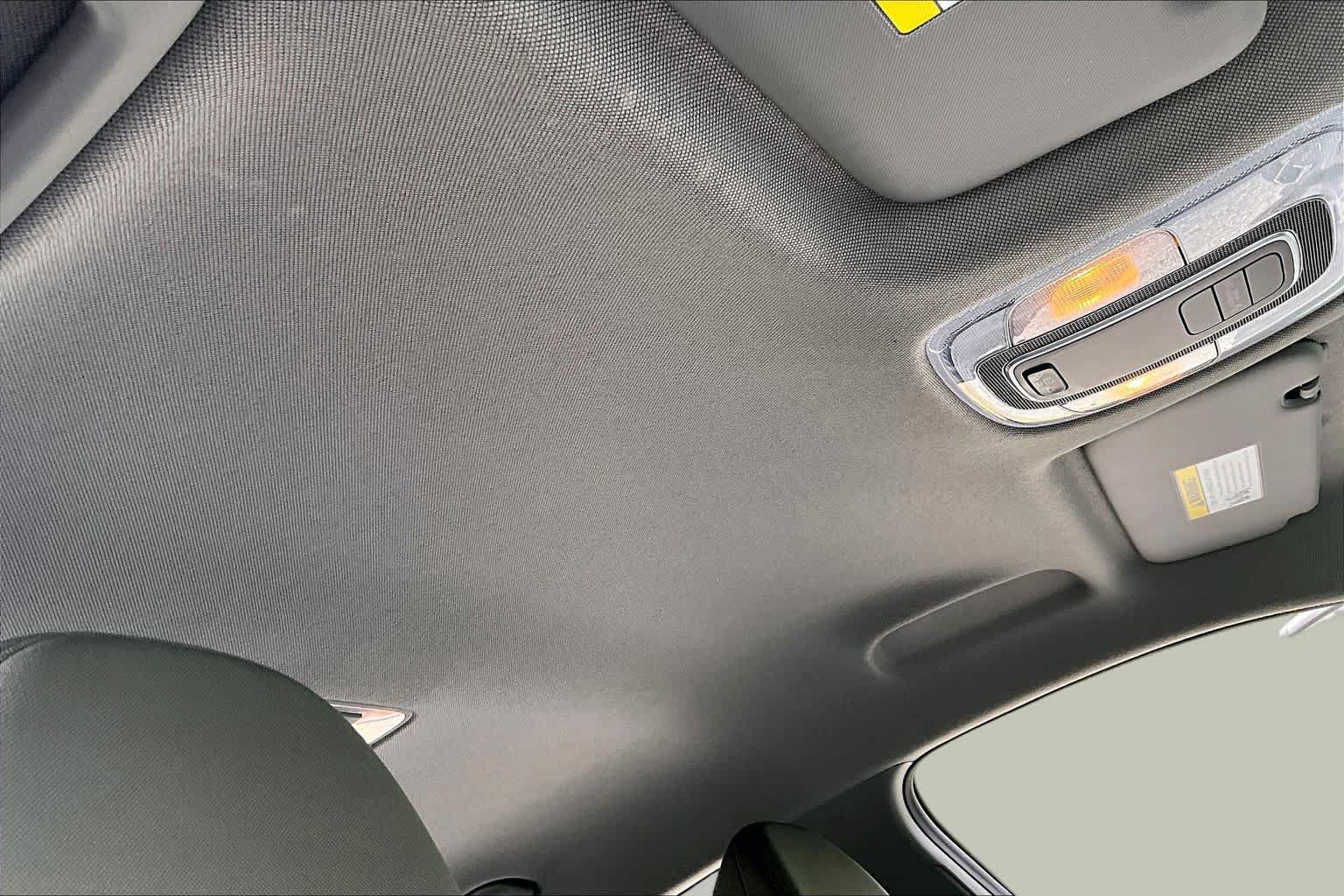 Used 2026 Hyundai Elantra SE FWD image 13