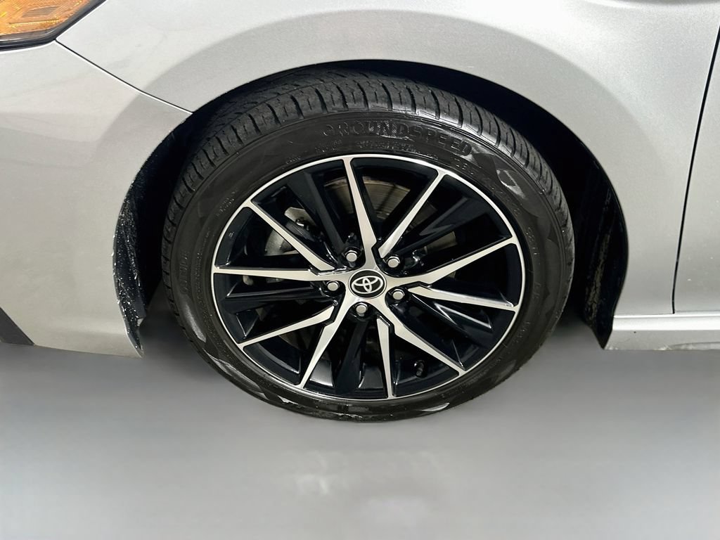 Used 2024 Toyota Camry SE FWD image 8