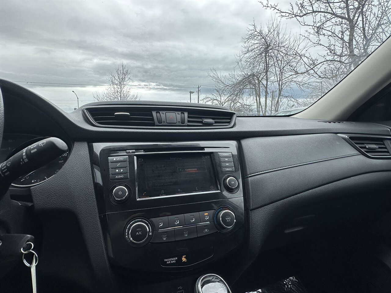 Used 2018 Nissan Rogue S image 28