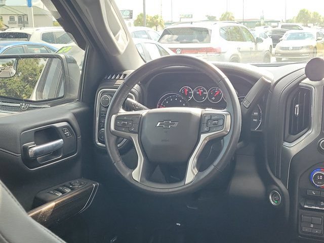 Used 2021 Chevrolet Silverado 1500 LT Trail Boss w/ Convenience Package II AWD/4WD image 3