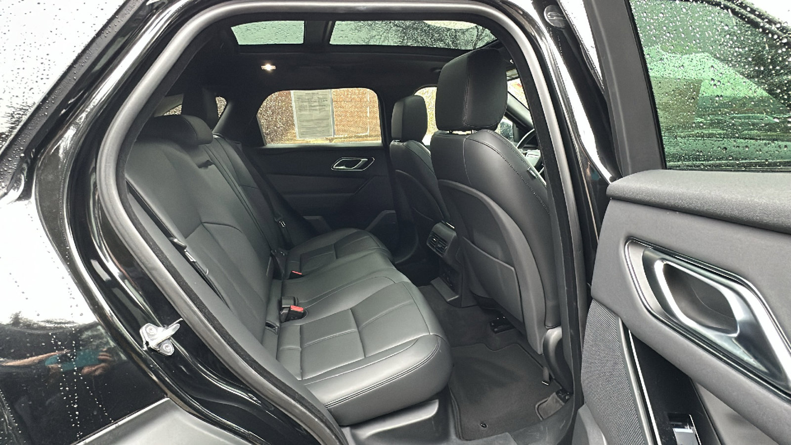 Used 2025 Land Rover Range Rover Velar Dynamic SE image 25