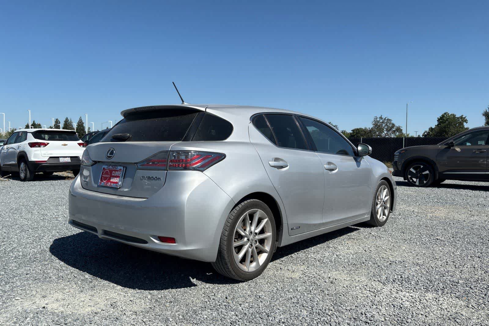 Used 2012 Lexus CT 200h Premium w/ Premium Audio Pkg FWD image 3