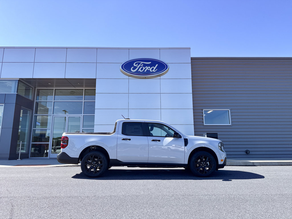 New 2026 Ford Maverick XLT w/ Equipment Group 301A AWD/4WD image 2