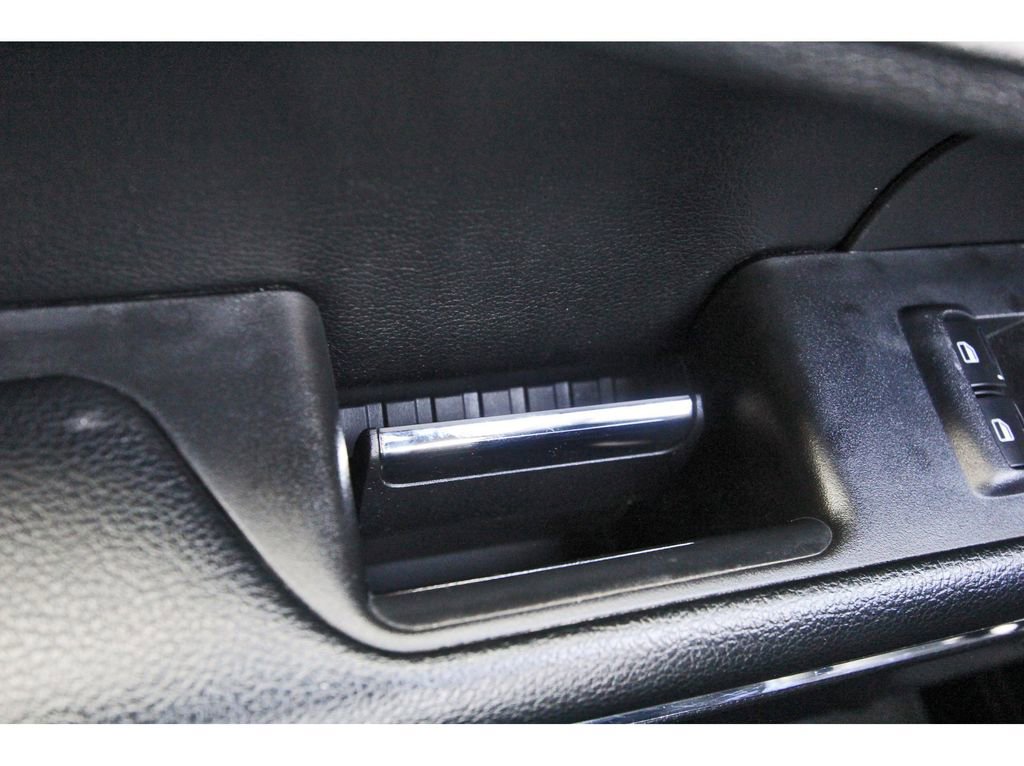 Used 2021 Ford Expedition XLT image 18