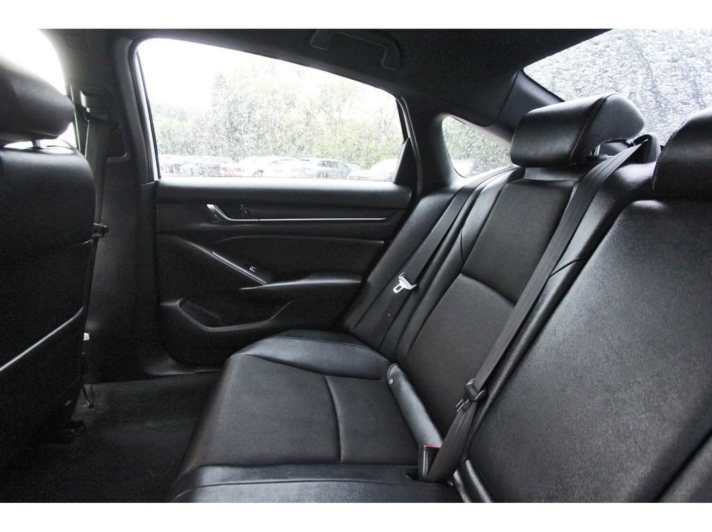 Used 2019 Honda Accord Sport image 10