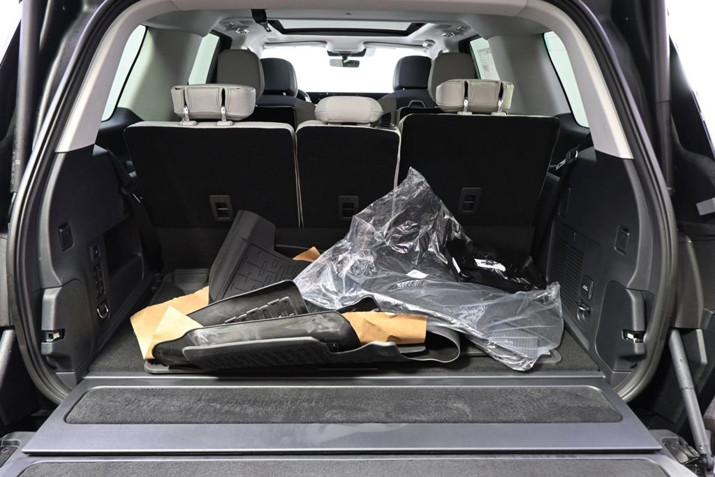 New 2026 Lincoln Navigator Reserve w/ Jet Appearance Package image 19