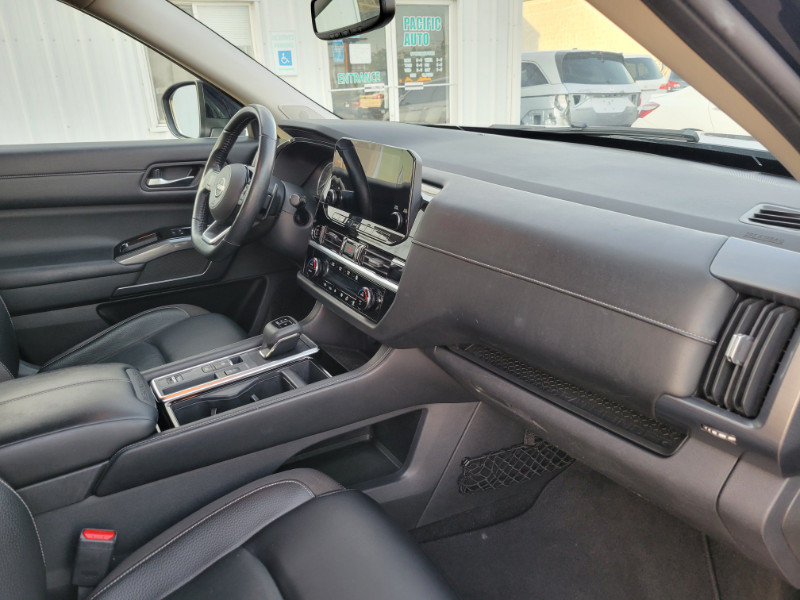 Used 2022 Nissan Pathfinder SL w/ SL Premium Package FWD image 31