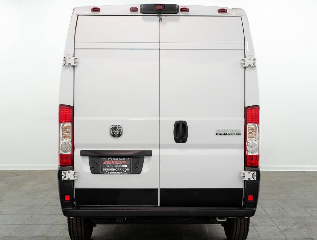 Used 2025 RAM ProMaster 2500 w/ Convenience Group FWD image 9