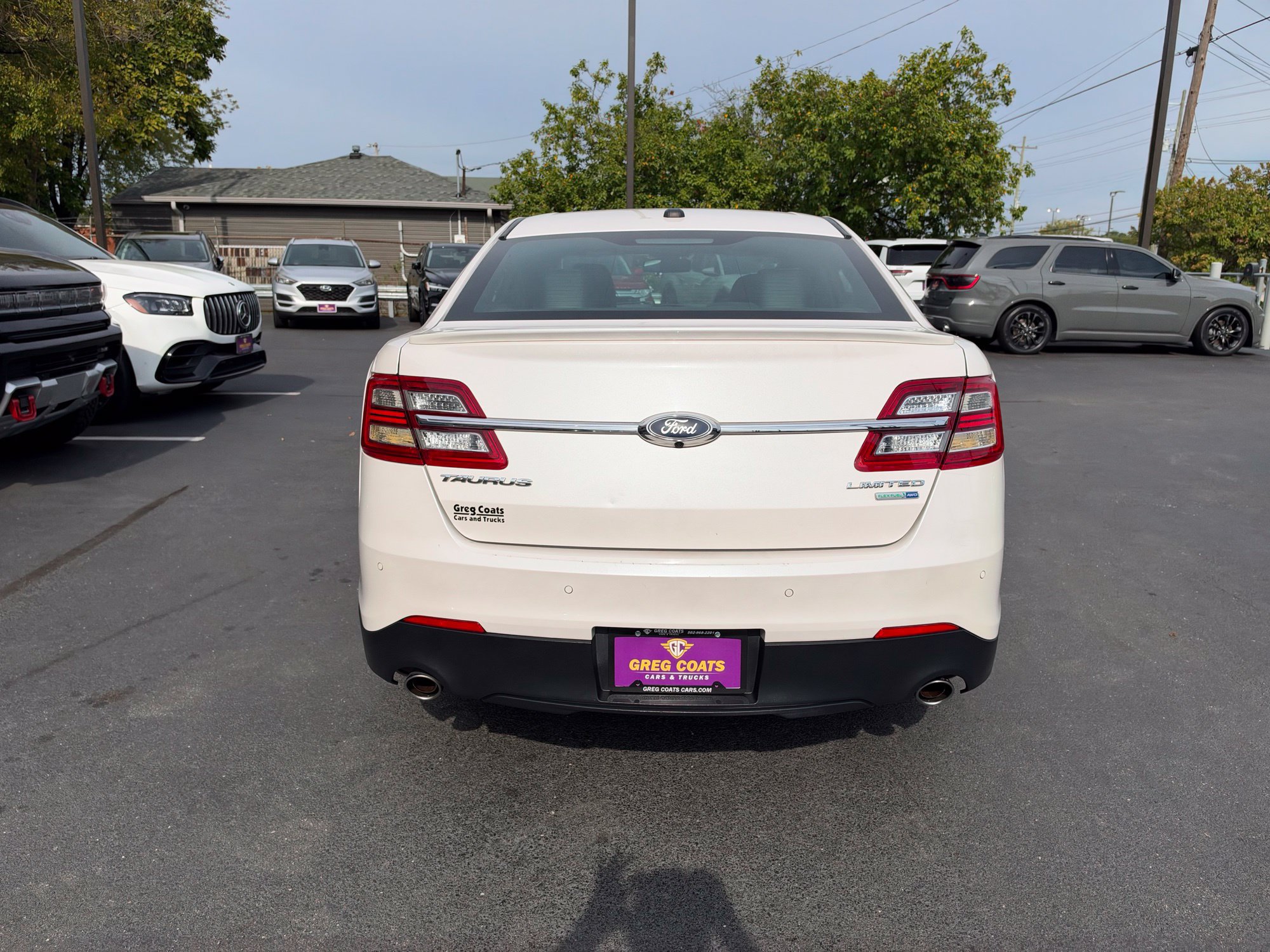 Used 2017 Ford Taurus Limited AWD/4WD image 5