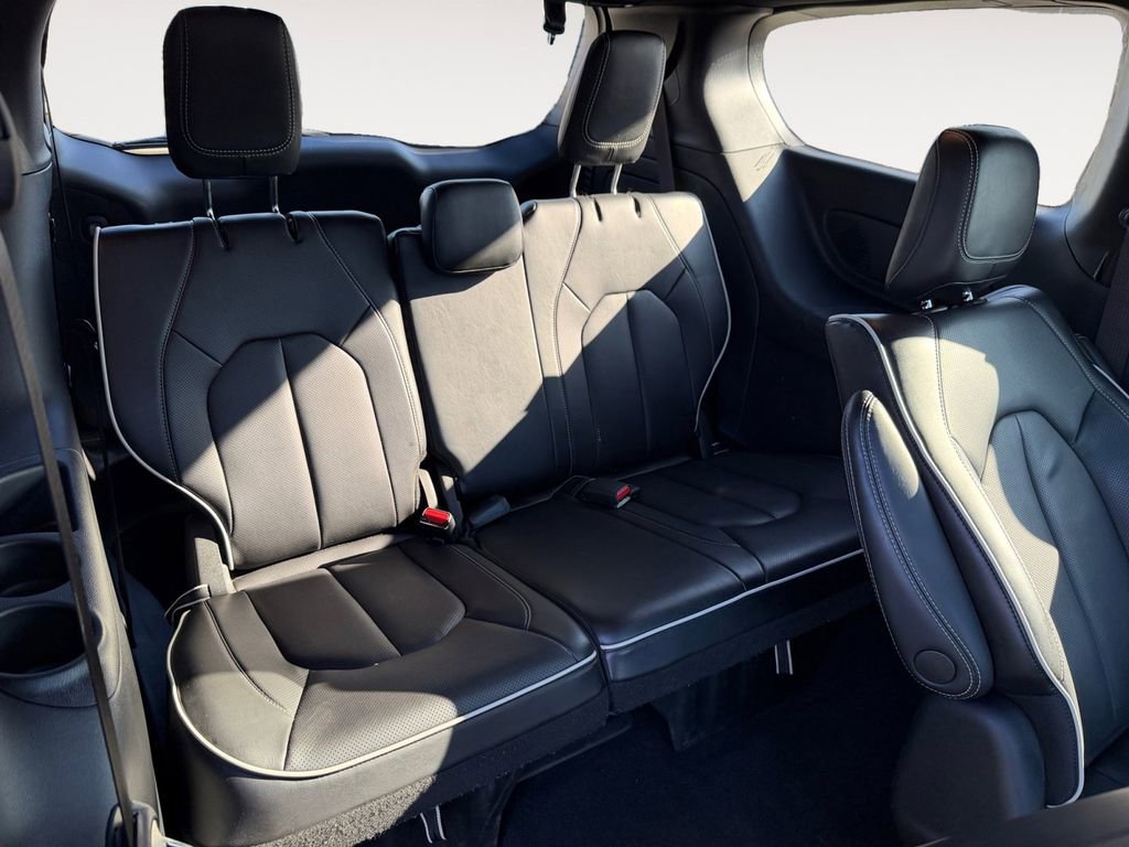 Used 2022 Chrysler Pacifica Limited w/ S Appearance Package image 30