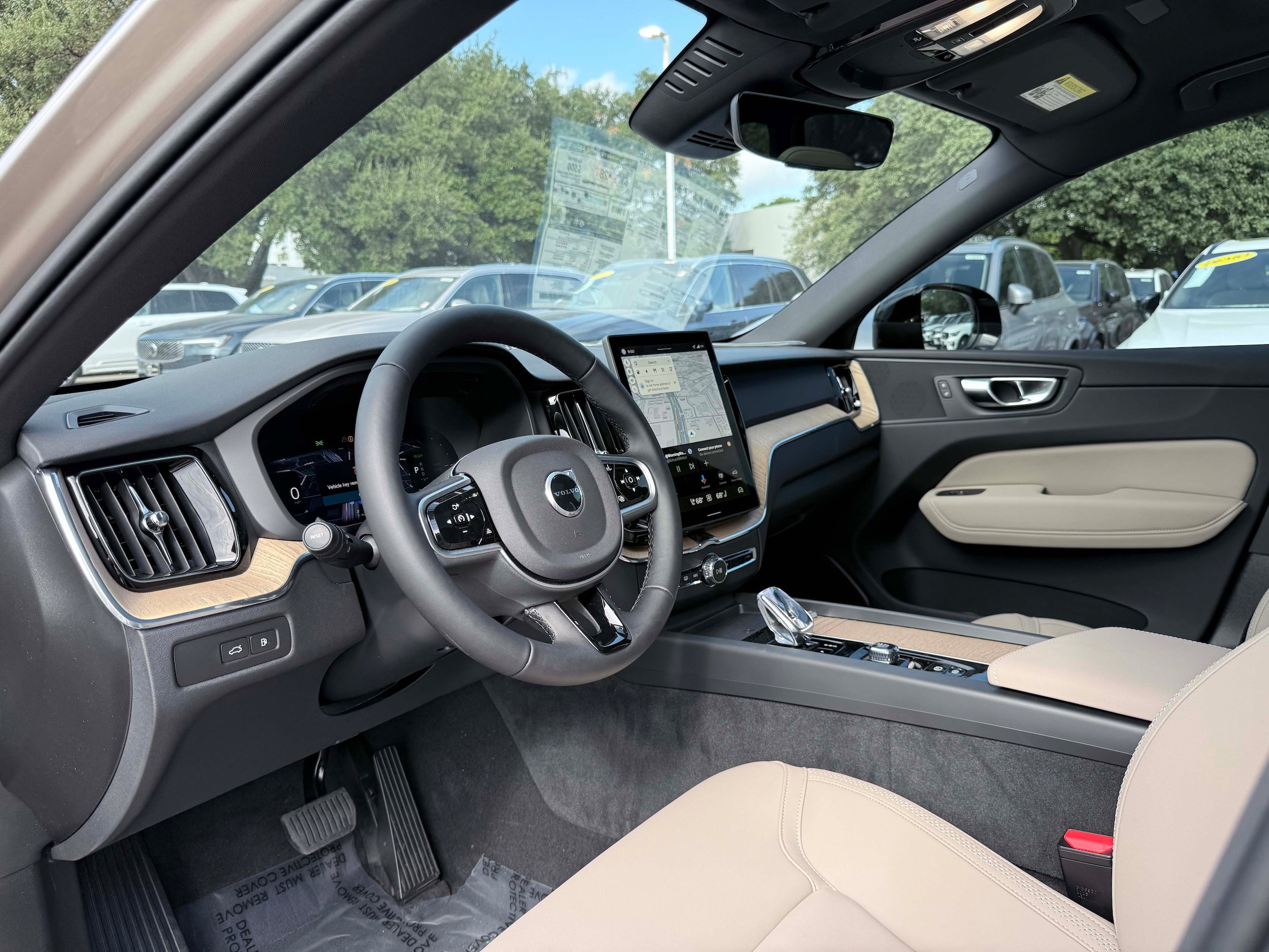 New 2026 Volvo XC60 T8 Plus w/ Protection Package Premier AWD/4WD image 12