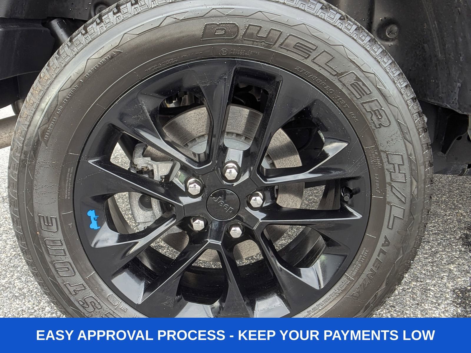 Used 2023 Jeep Wrangler Unlimited Sahara w/ Cold Weather Group image 13