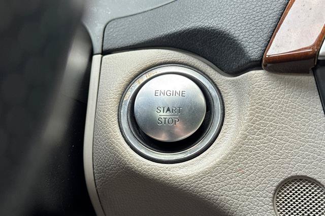 Used 2012 Mercedes-Benz C 350 Sport image 25