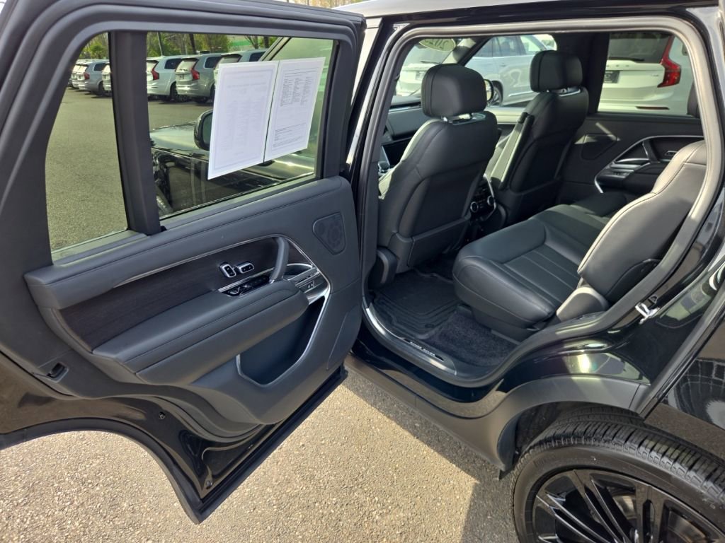 Certified 2025 Land Rover Range Rover Long Wheelbase SE AWD/4WD image 15