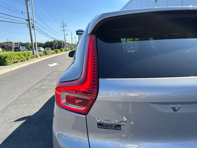 Certified 2025 Volvo XC40 B5 Plus AWD/4WD image 10